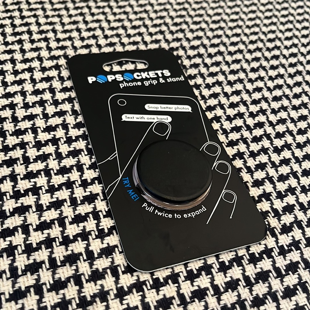 Black Popsocket - Picture 2 of 4